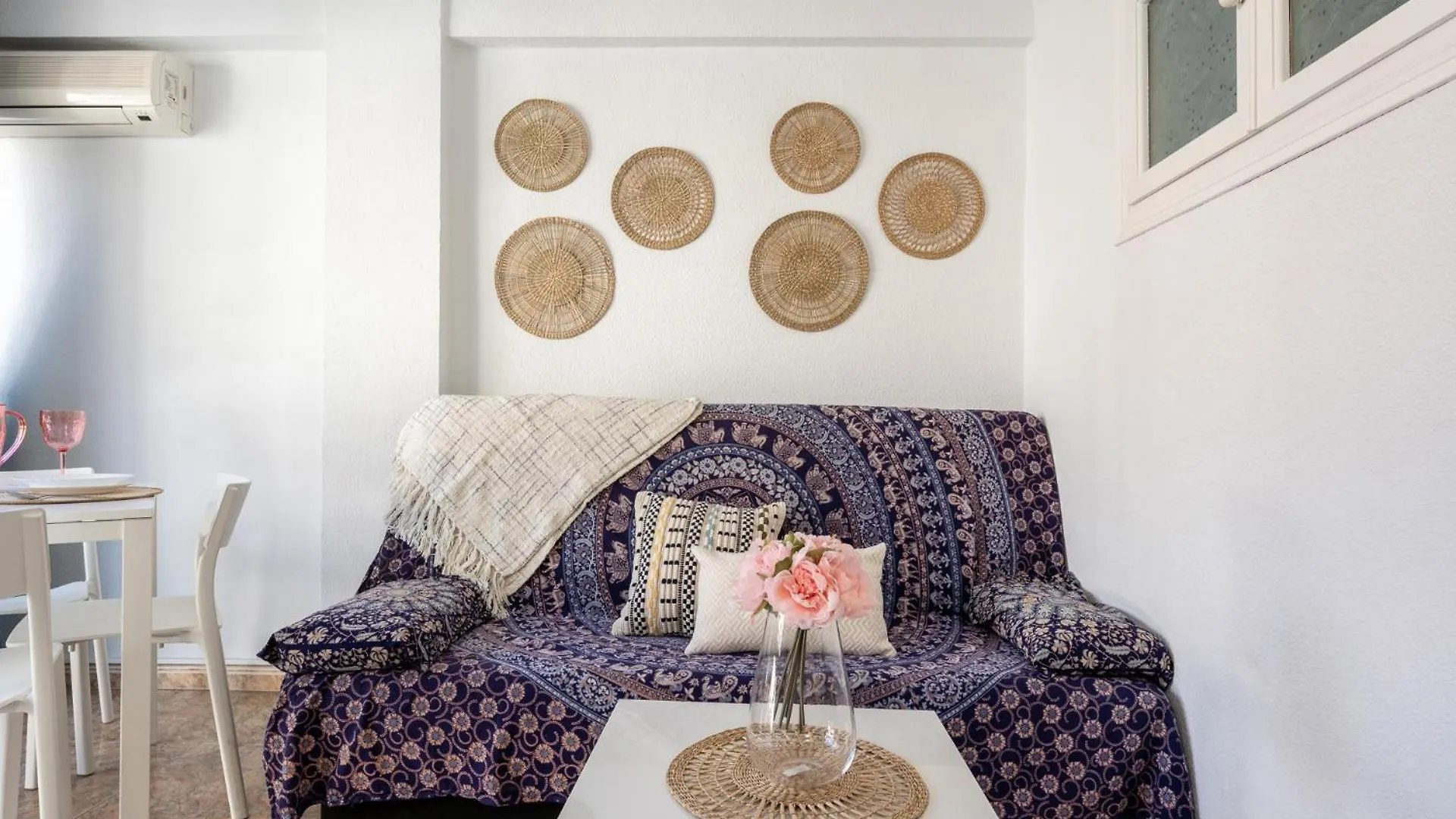 Malagasuite Fuengirola Front Beach Apartment