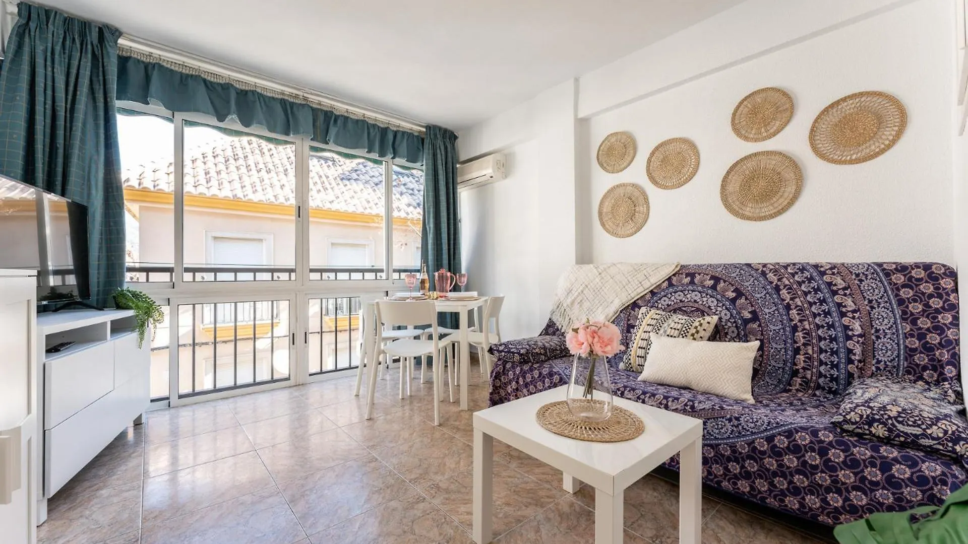 Malagasuite Fuengirola Front Beach 0*,
