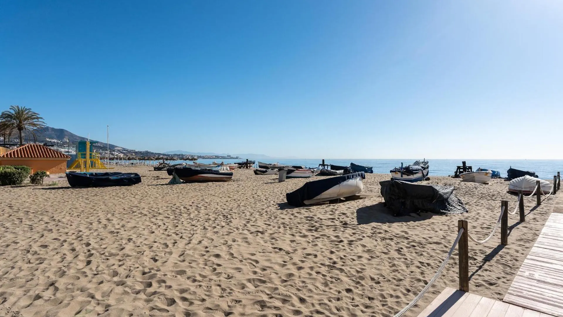 Apartment Malagasuite Fuengirola Front Beach Spain